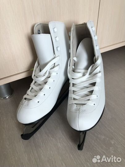 Коньки фигурные