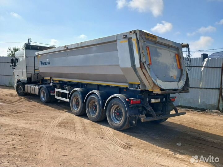 DAF XF105.410 с полуприцепом, 2012