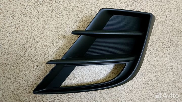 Заглушка бампера Mazda3 2008