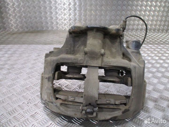 Суппорт (задний левый) Mercedes-Benz A0004202702