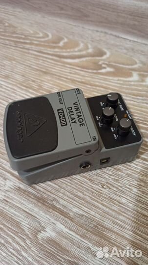 Гитарная педаль delay