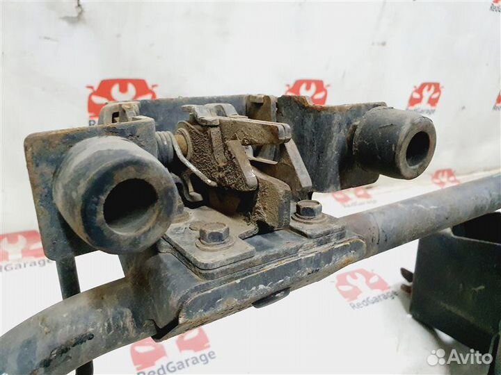 Крепление запасного колеса Nissan Terrano lbyd21