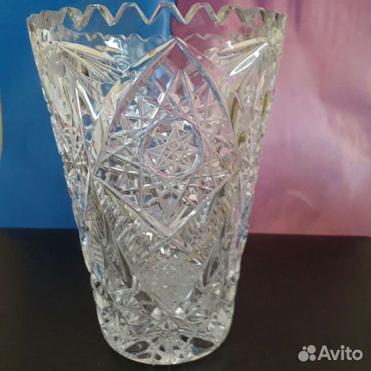 Хрустальная ваза