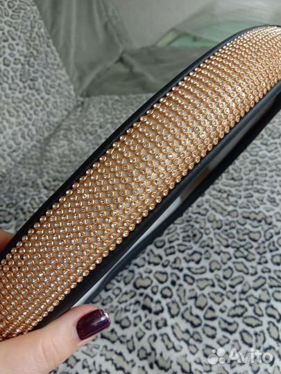 Оплетка на руль со стразами