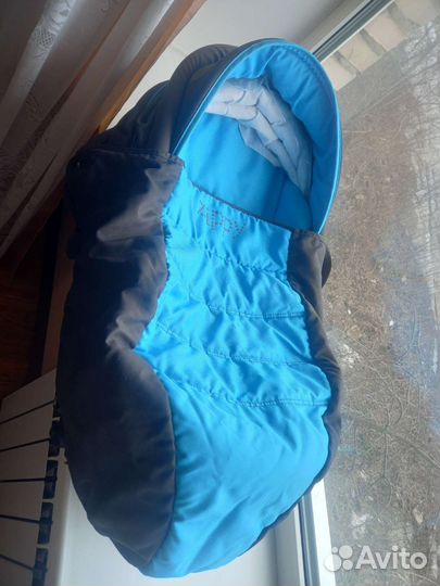 Коляска Zippy Tutis (3 в 1)