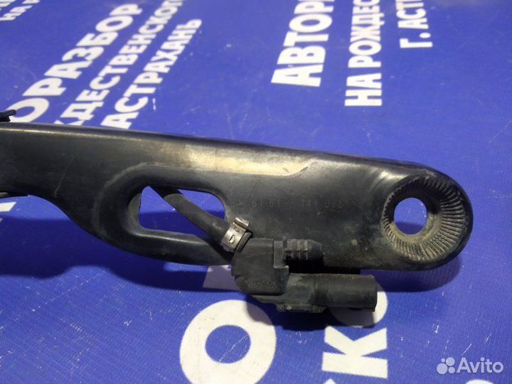 Левый поводок дворника Bmw E65 седан 2003