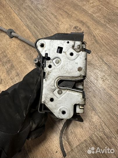 Range rover 3 замок двери задний левый