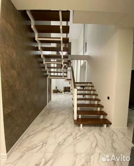 Лестница на металлокаркасе