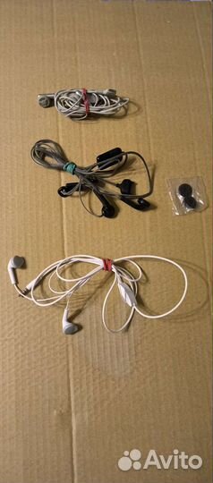 Проводные наушники с микрофоном