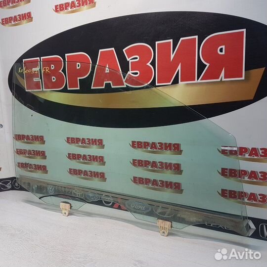 Стекло двери переднее правое Renault Koleos HY 2TR