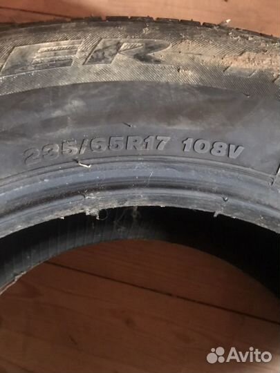 Bridgestone Dueler A/T 235/65 R17