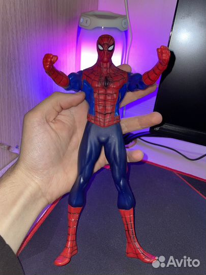 Человек паук игрушка