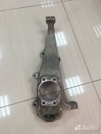 Поворотный кулак передний левый Infiniti M35Y50QX5