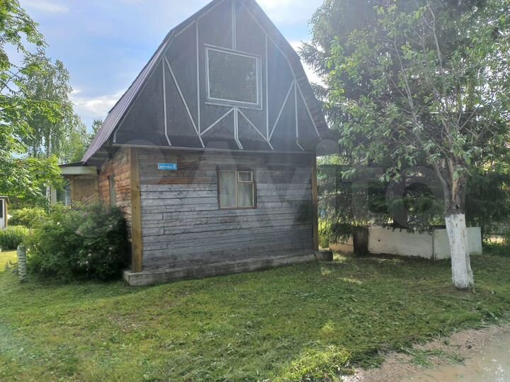 Дом 32 м² на участке 6 сот.