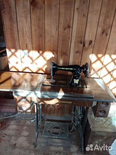 Швейная машина бу