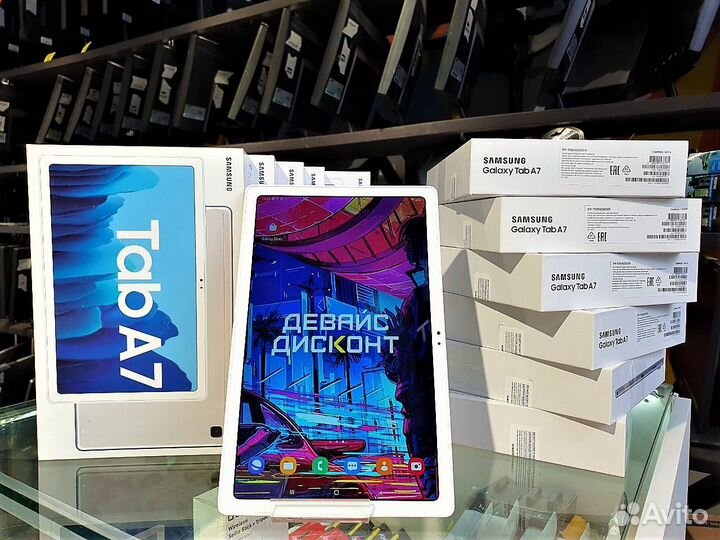 Почти новый Samsung Galaxy Tab A7 64GB LTE