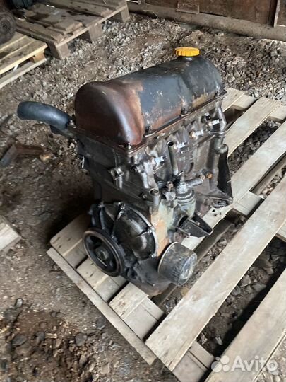 Двигатель 2103