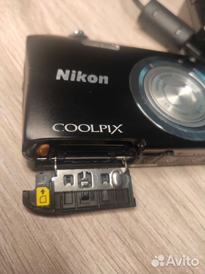 Компактный фотоаппарат Nikon Coolpix A100