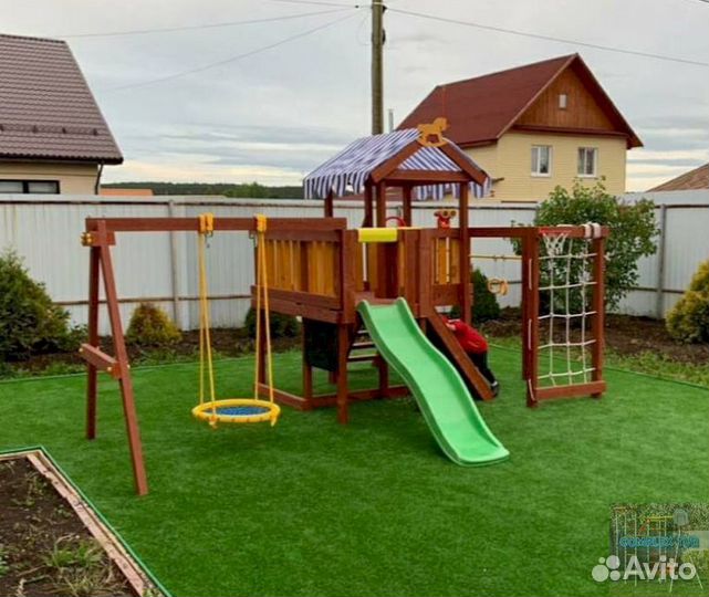 Детская площадка без заноз