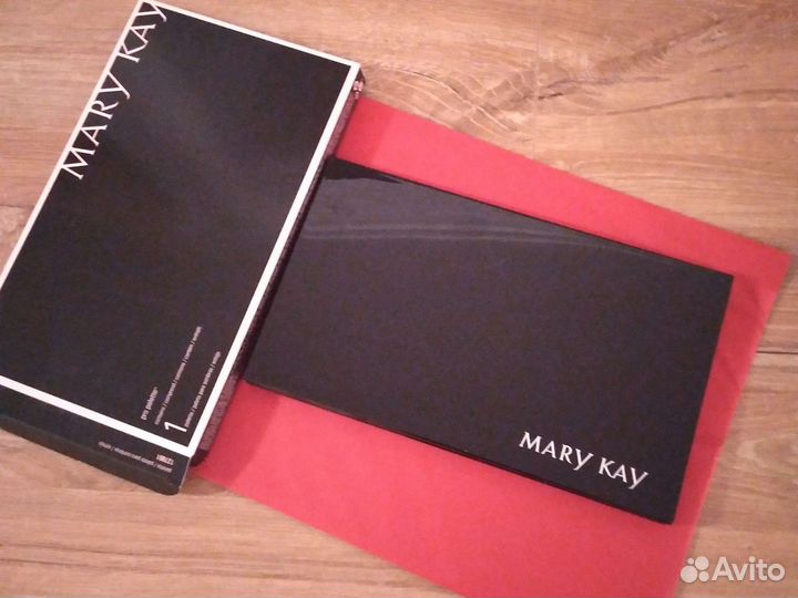 Большой футляр для теней mary kay раритет