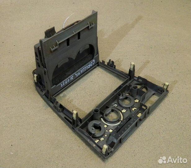 Консоль центральная Toyota Corolla E110