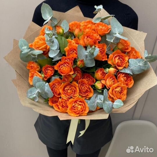 Букеты из кустовых роз с оптового склада