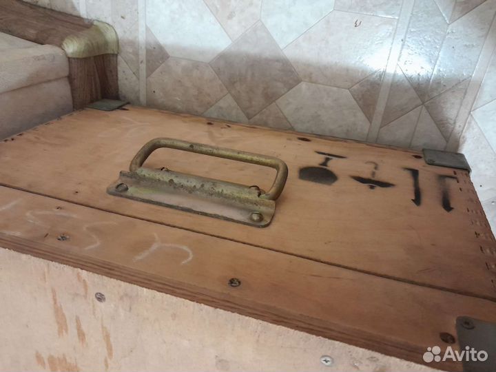 Сундук деревянный