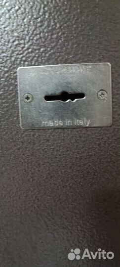 Сейф металлический большой