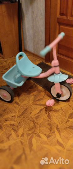 Детский трехколесный велосипед