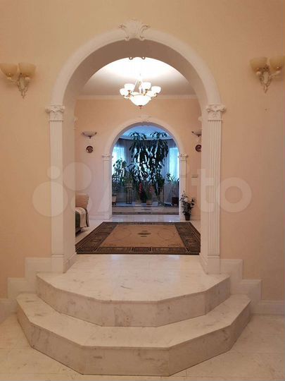 Дом 620 м² на участке 39 сот.