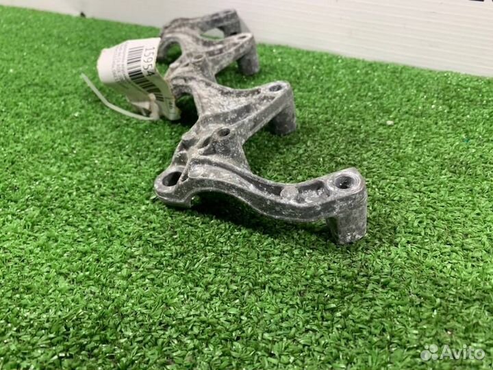 Кронштейн впускного коллектора Audi A6 C6 BDX 2007