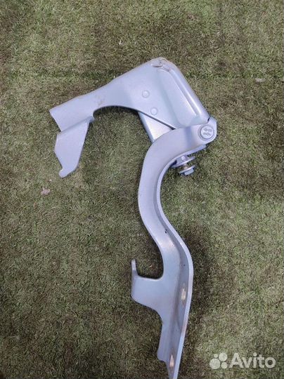 Петля капота левая Opel Antara 2014