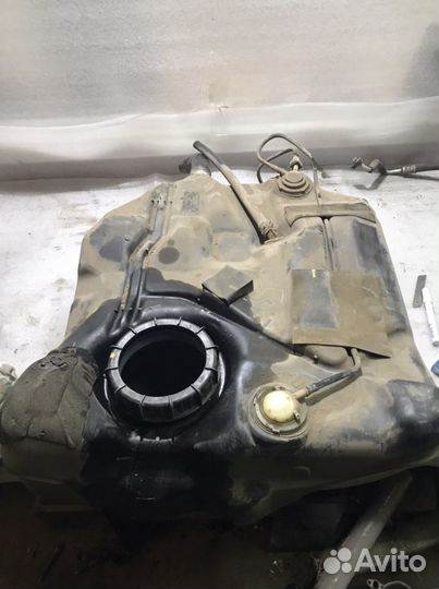 Топливный бак Mazda 3 bk Ford Focus 2