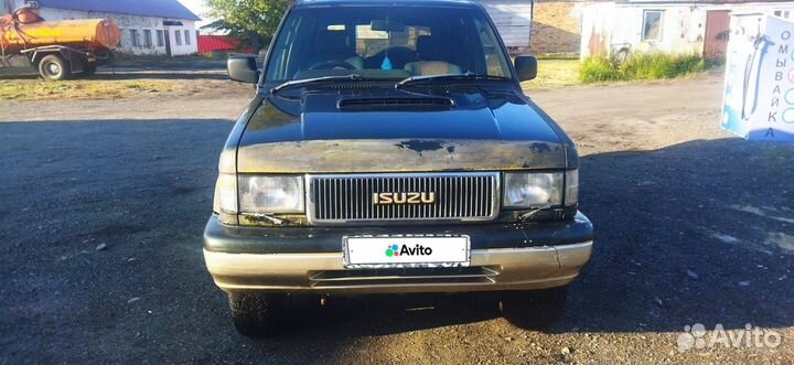 Isuzu Bighorn 3.2 AT, 1993, 200 000 км