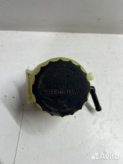 Бачок гидроусилителя руля Toyota Land Cruiser 200