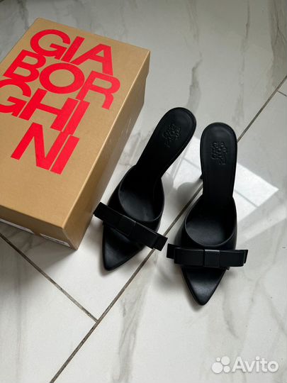 Мюли giaborghini