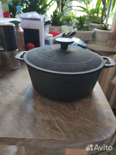 Кастрюля из чугуна 3 л Биол