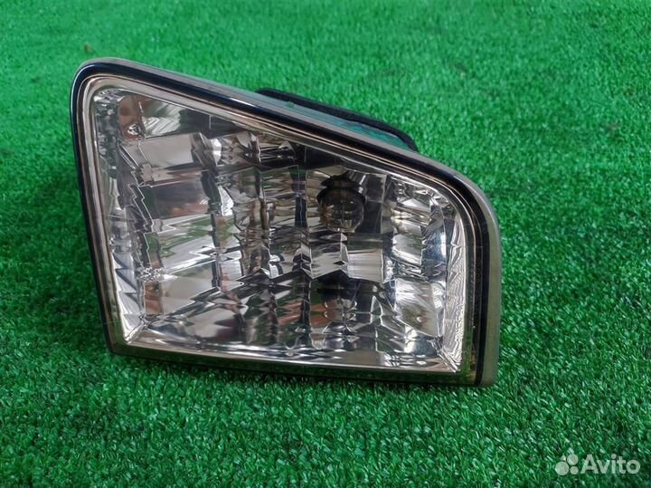 Фонарь задний внутренний правый Nissan Murano Z50