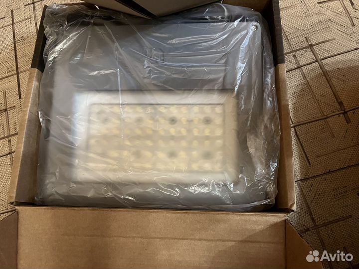 Прожектор светодиодный lighting technologies