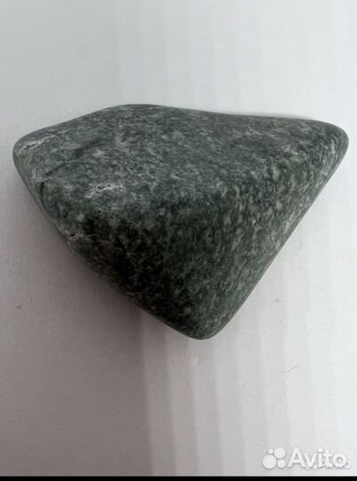 Кальцит желтый коллекционный, жадеит