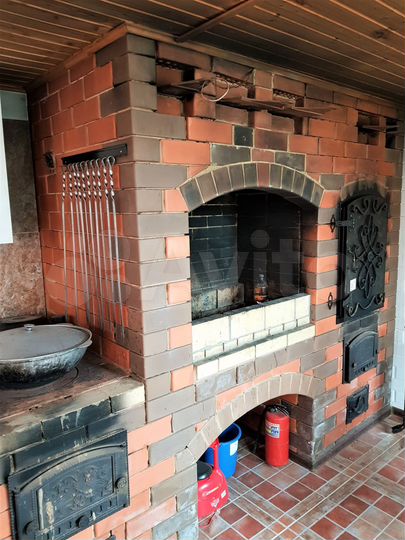 Дом 218,9 м² на участке 7 сот.