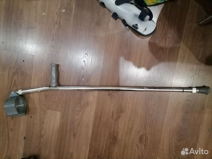 Палка, лангетка для руки, ножки для ходунков