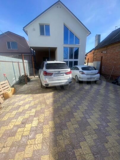 Дом 160 м² на участке 4 сот.