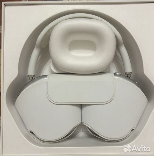 Беспроводные наушники apple airpods