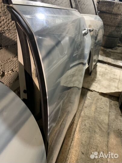 Дверь задняя левая Infiniti fx30 fx37 qx70 s51