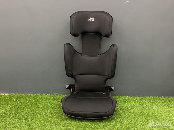 Автокресло Britax Römer Kidfix M i-size isofix