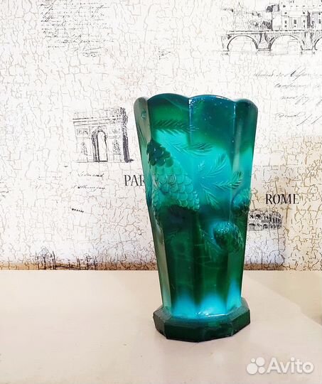 Ваза малахитовая