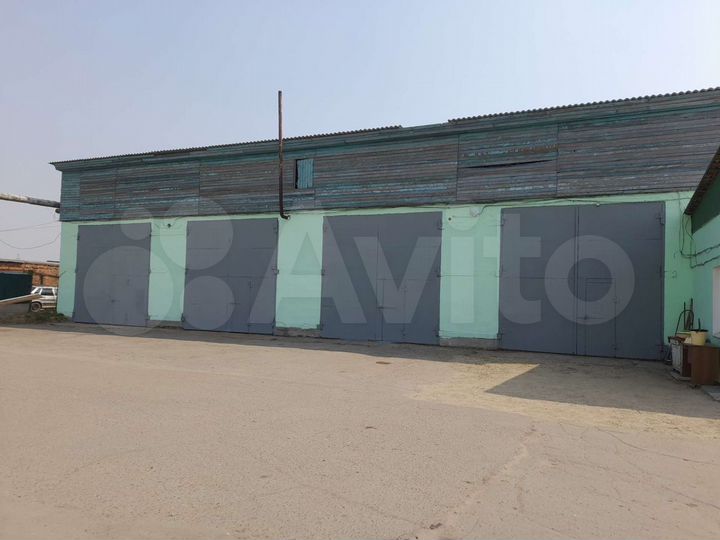 Гараж, > 30 м²