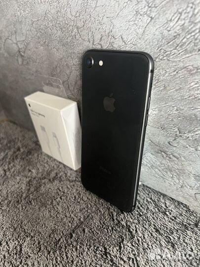 iPhone 8, 64 ГБ