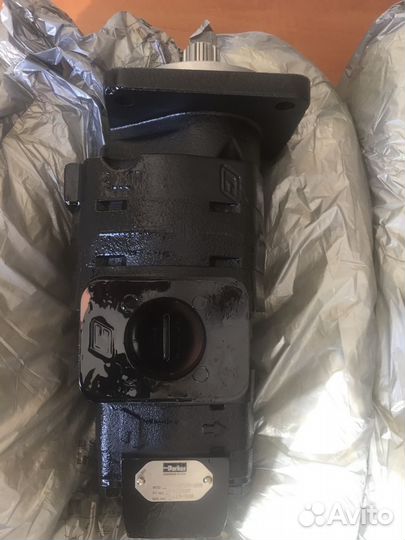 Гидравлический насос Parker Case 580 SLE